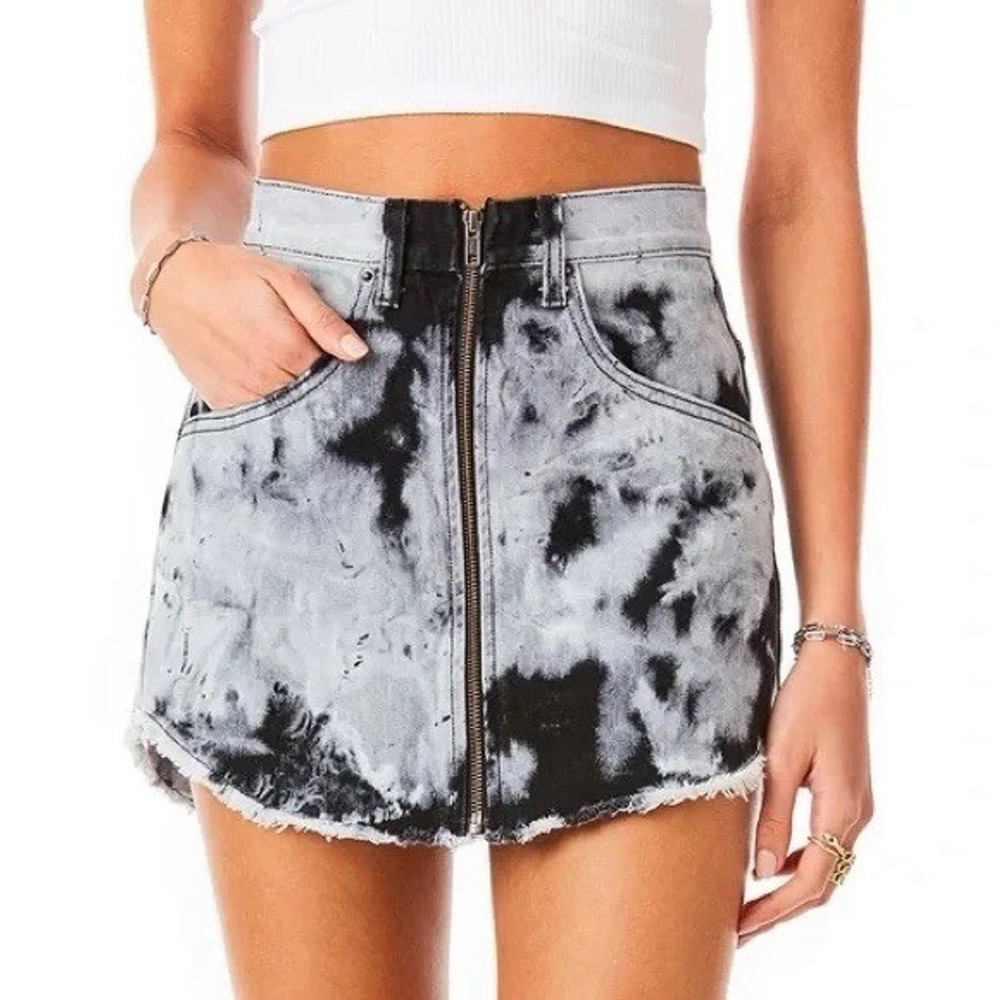 Carmar Beatrice Jean Skirt Women’s Size 26 Black And Gray Mini Zip Front New